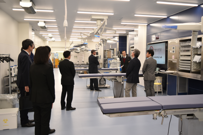 クリニカルアナトミーラボの視察風景